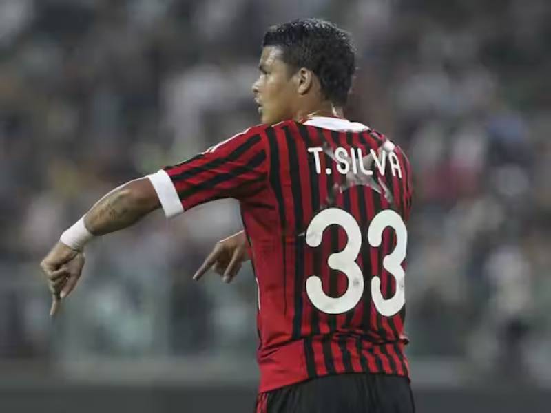 AC Milan (2009-2012): Số áo 33 – Thời kỳ khẳng định vị thế