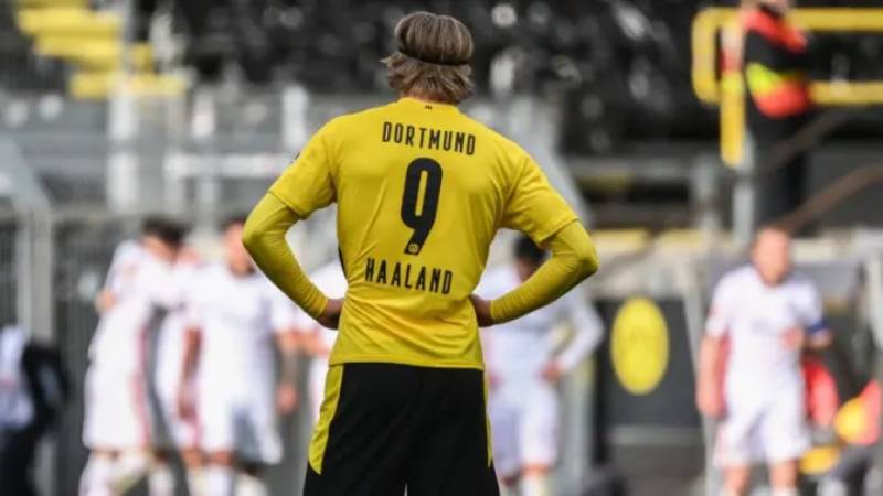 Borussia Dortmund (2020-2022): Số áo 9 – Biểu tượng của sát thủ Bundesliga